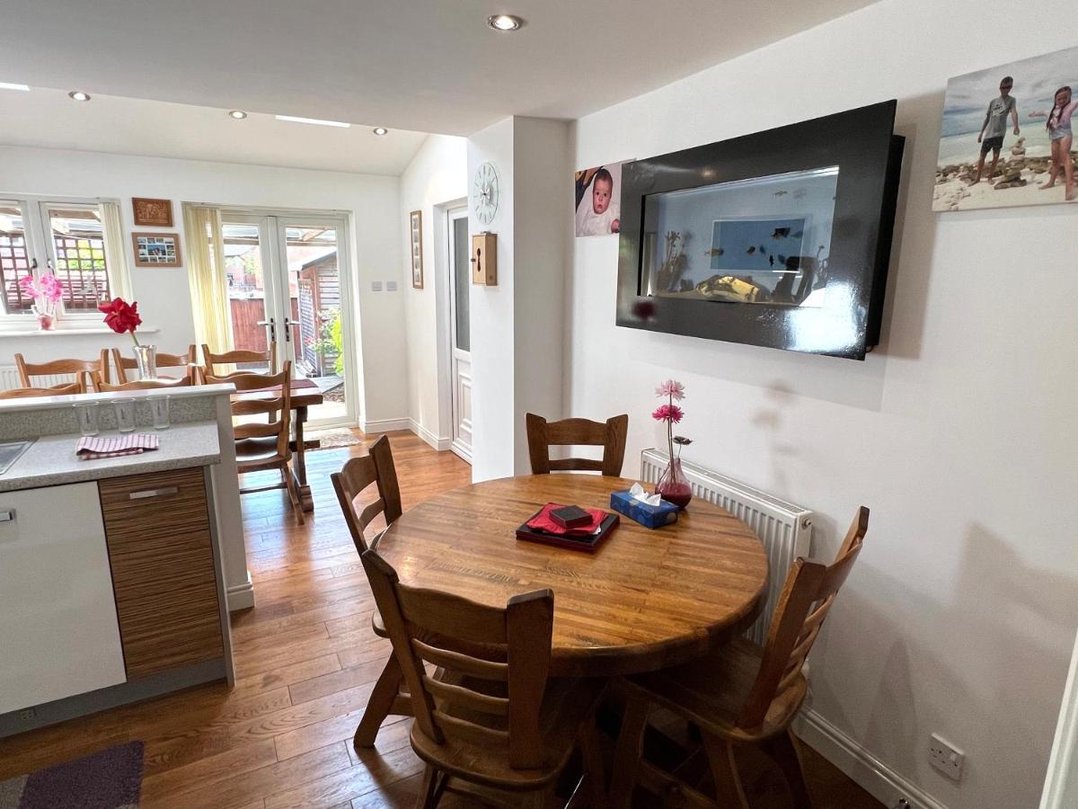Simply Stunning 2 Bedroom Home With Parking Space Nottingham Luaran gambar