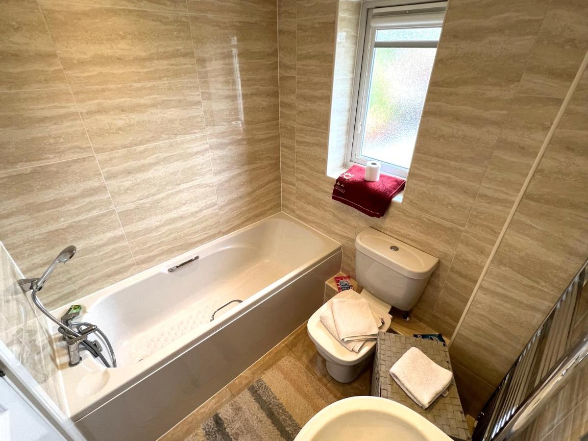 Simply Stunning 2 Bedroom Home With Parking Space Nottingham Luaran gambar